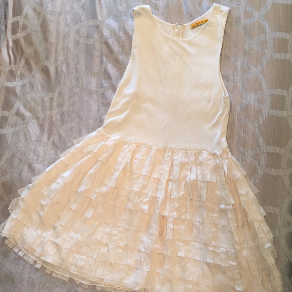 Alice + Olivia White  Dress Medium